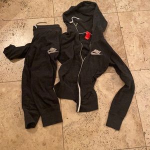 Nike jogger set
